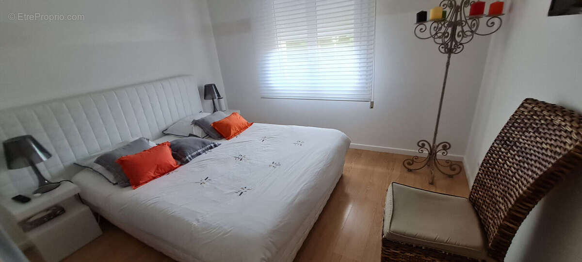 Maison à LAROQUE-TIMBAUT