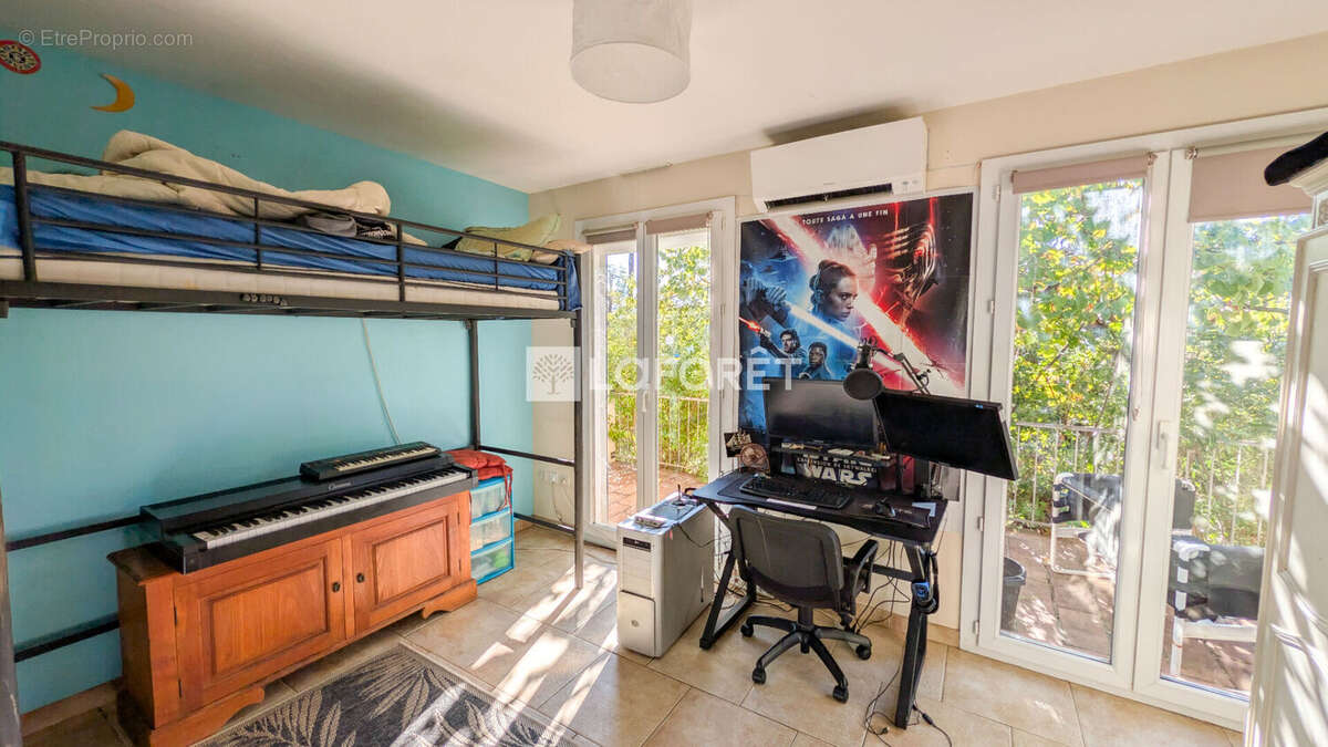 Maison à SAINT-BAUZILLE-DE-MONTMEL