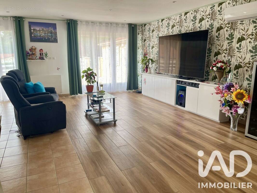 Photo 1 - Maison à ARMEAU