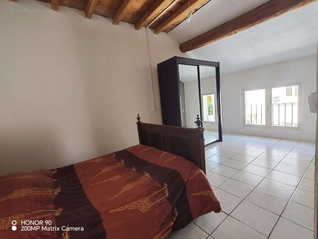 Maison de Village en R+1 95m2 hab T4 + Garage/Atelier - photo 16