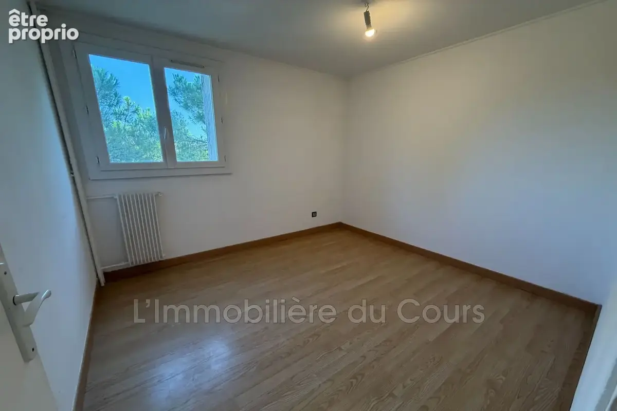 Appartement 73 m² à Martigues  - photo 6
