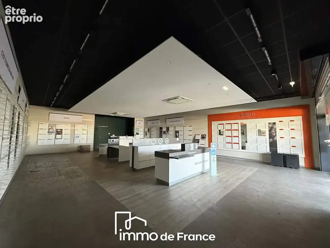 Local commercial - L'Estreniol -162.98 m2 - photo 3