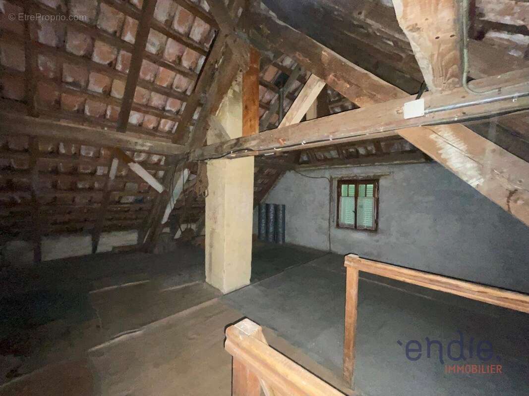 Maison de maître 7 pièces à rénover avec terrain de 982 m²  Pfetterhouse - photo 8