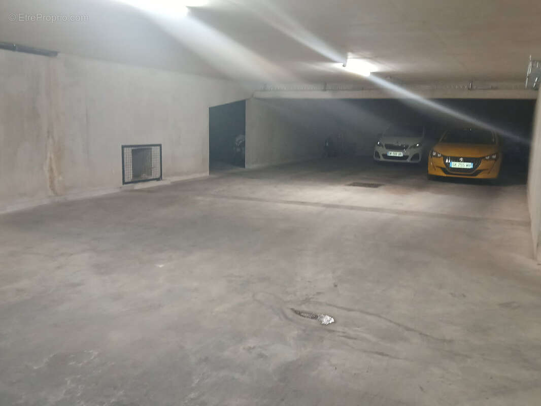 Parking à TOULON