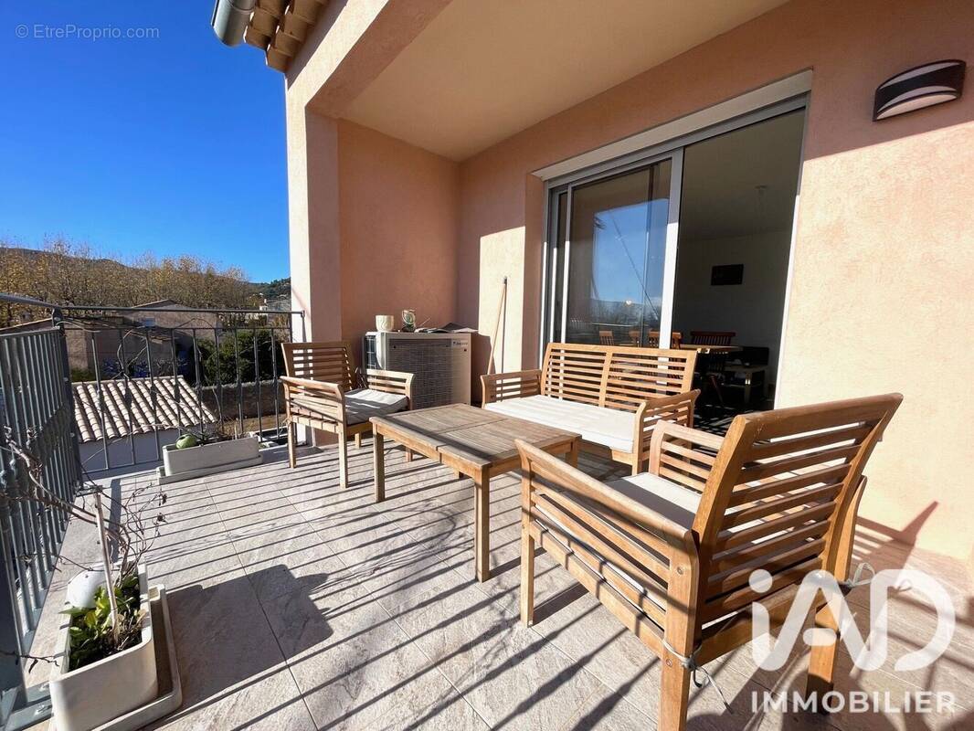 Photo 1 - Appartement à PLAN-DE-LA-TOUR