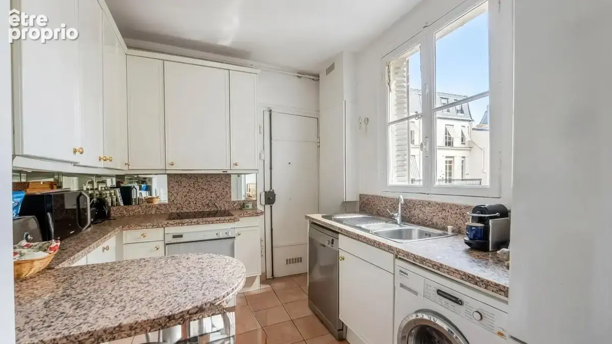 A vendre - Élégant appartement traversant de 113 m² – Paris 7e – Rue de Bourgogne - photo 7