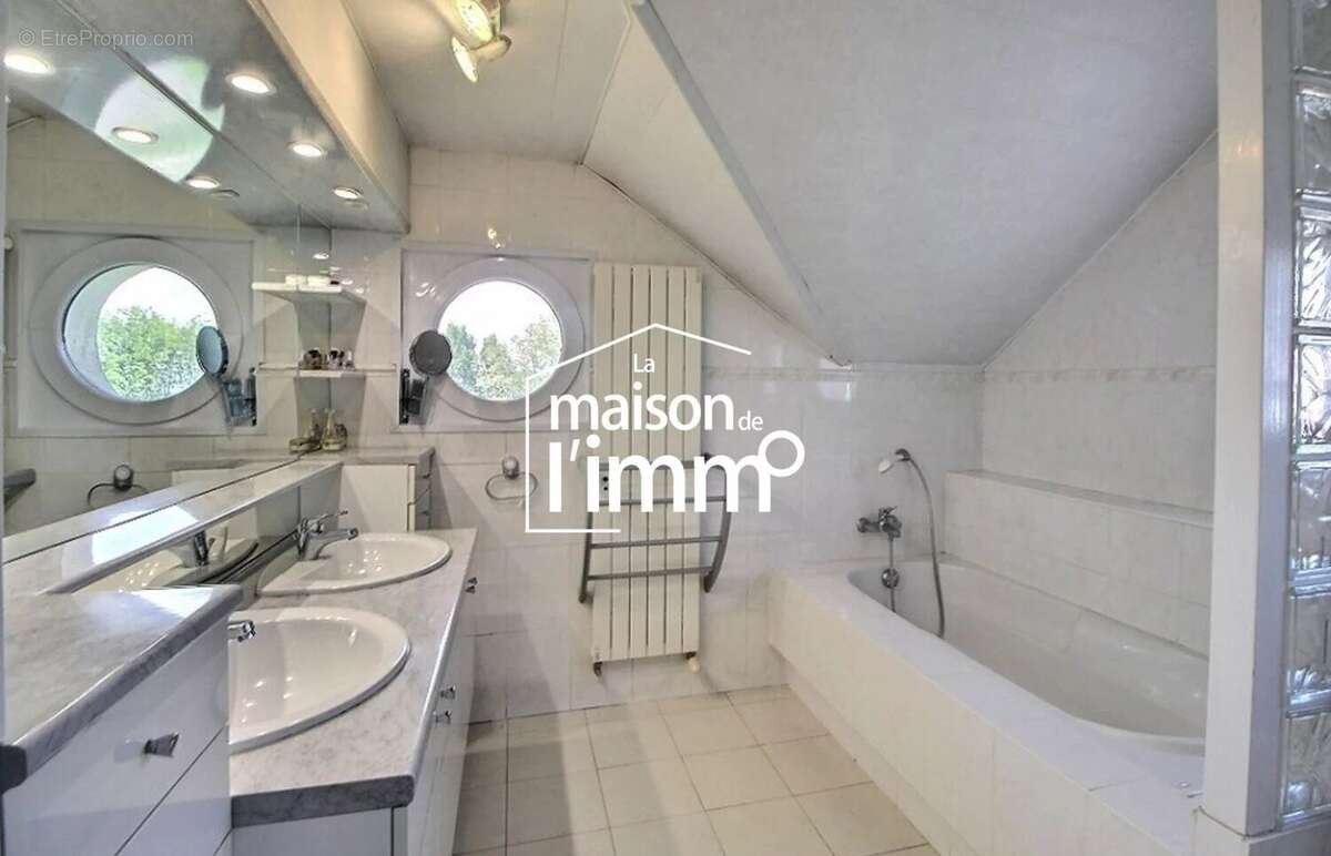 Maison à PUBLIER