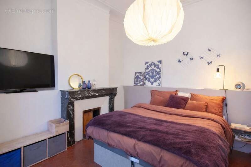 Appartement à MARSEILLE-1E