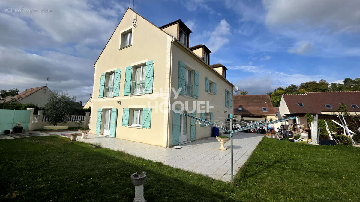 Maison à VERNEUIL-EN-HALATTE