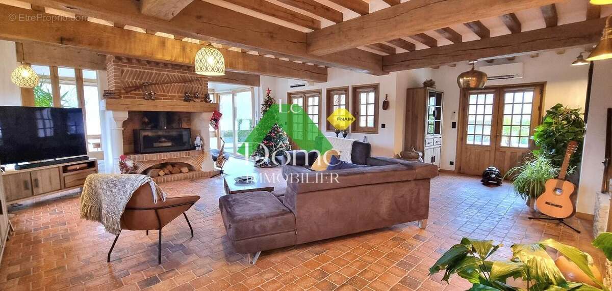 Maison 272 m² à Auneuil  - photo 4