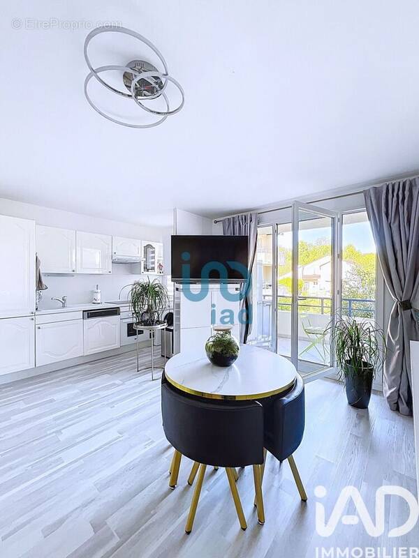 Photo 1 - Appartement à MONTEVRAIN