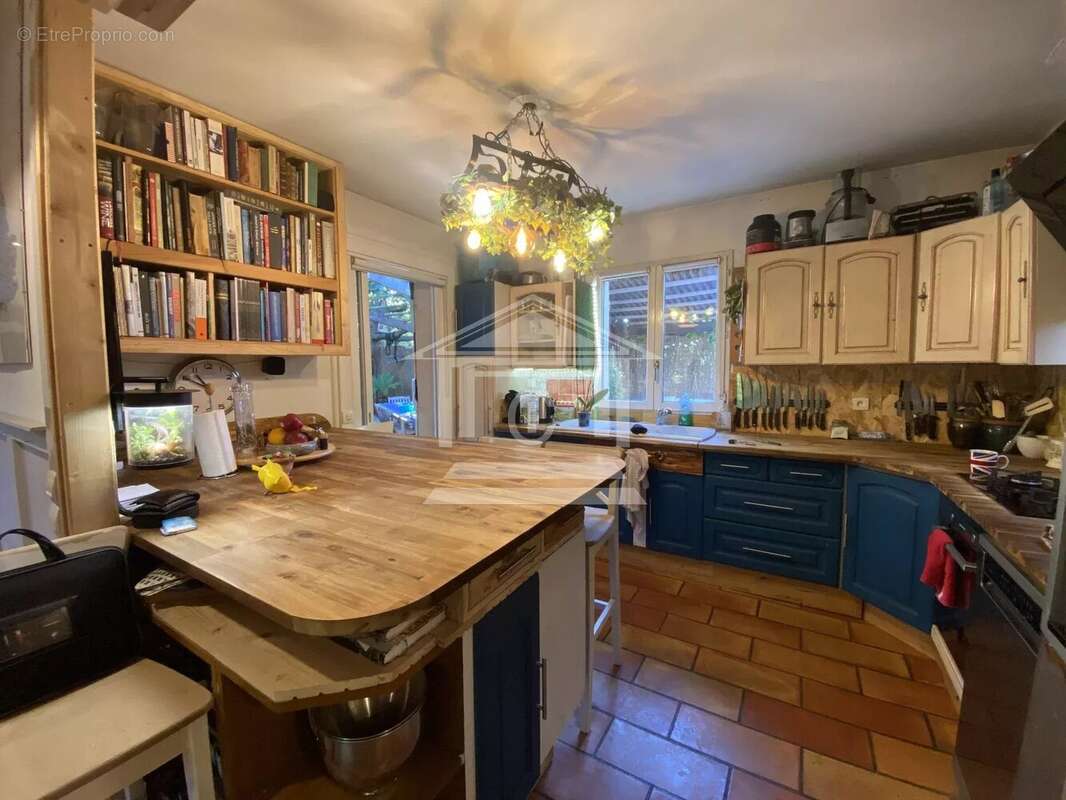 Maison à TOURRETTES