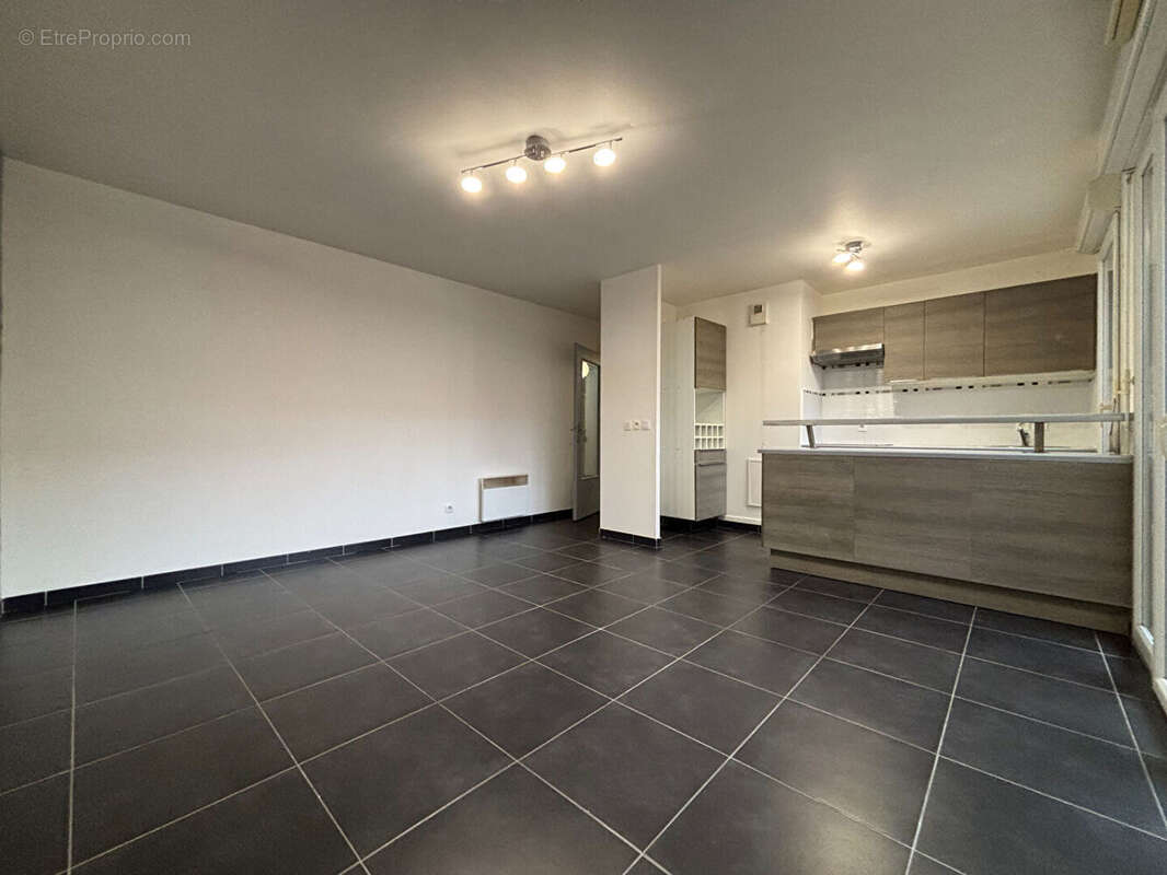 Appartement à CORBEIL-ESSONNES