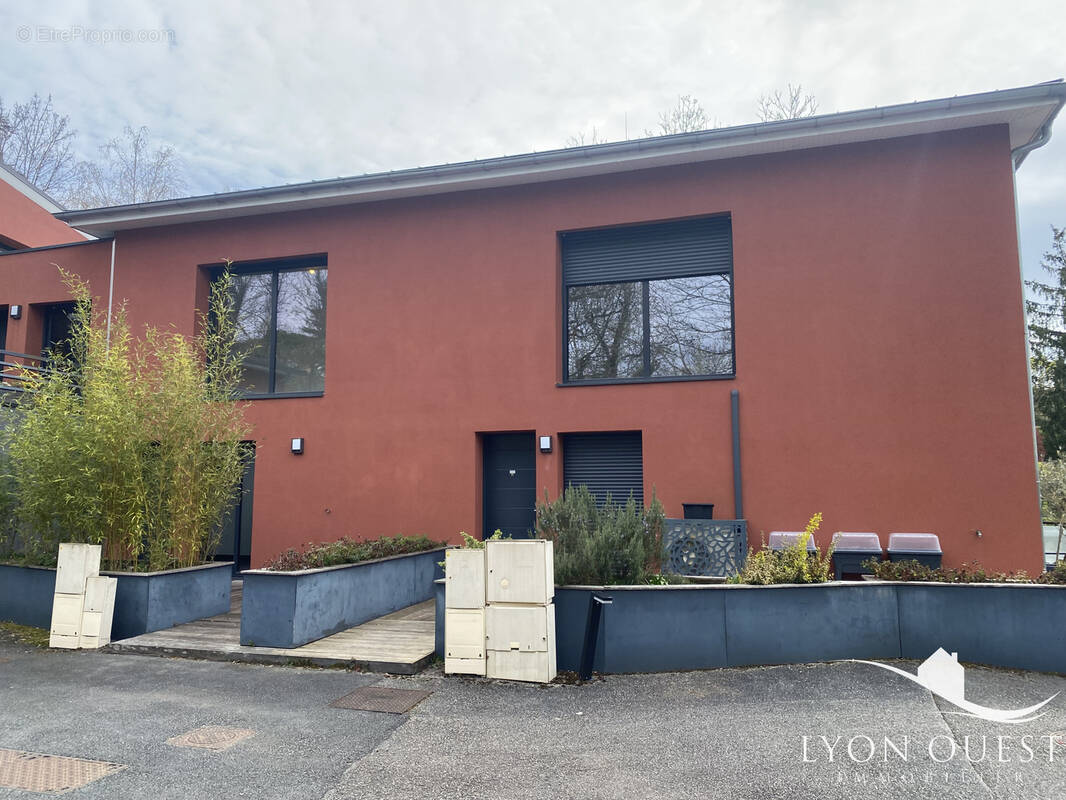 Appartement à CHARBONNIERES-LES-BAINS