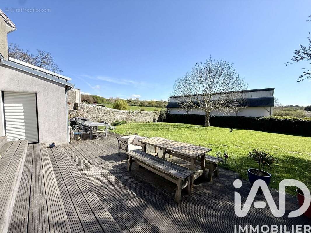 Maison 171 m² à Saint-Pair-Sur-Mer  - photo 3