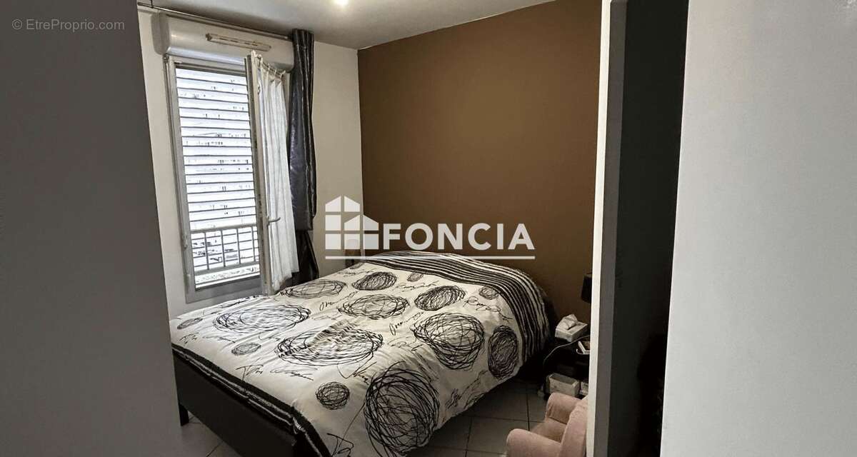 Appartement à MARSEILLE-1E