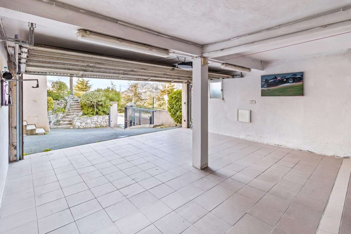Maison 178 m² à La Turbie  - photo 3