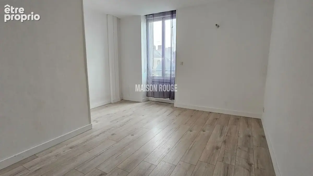Grand appartement de 105 m²  3 chambres  Centre de Sarzeau  Parking - photo 7