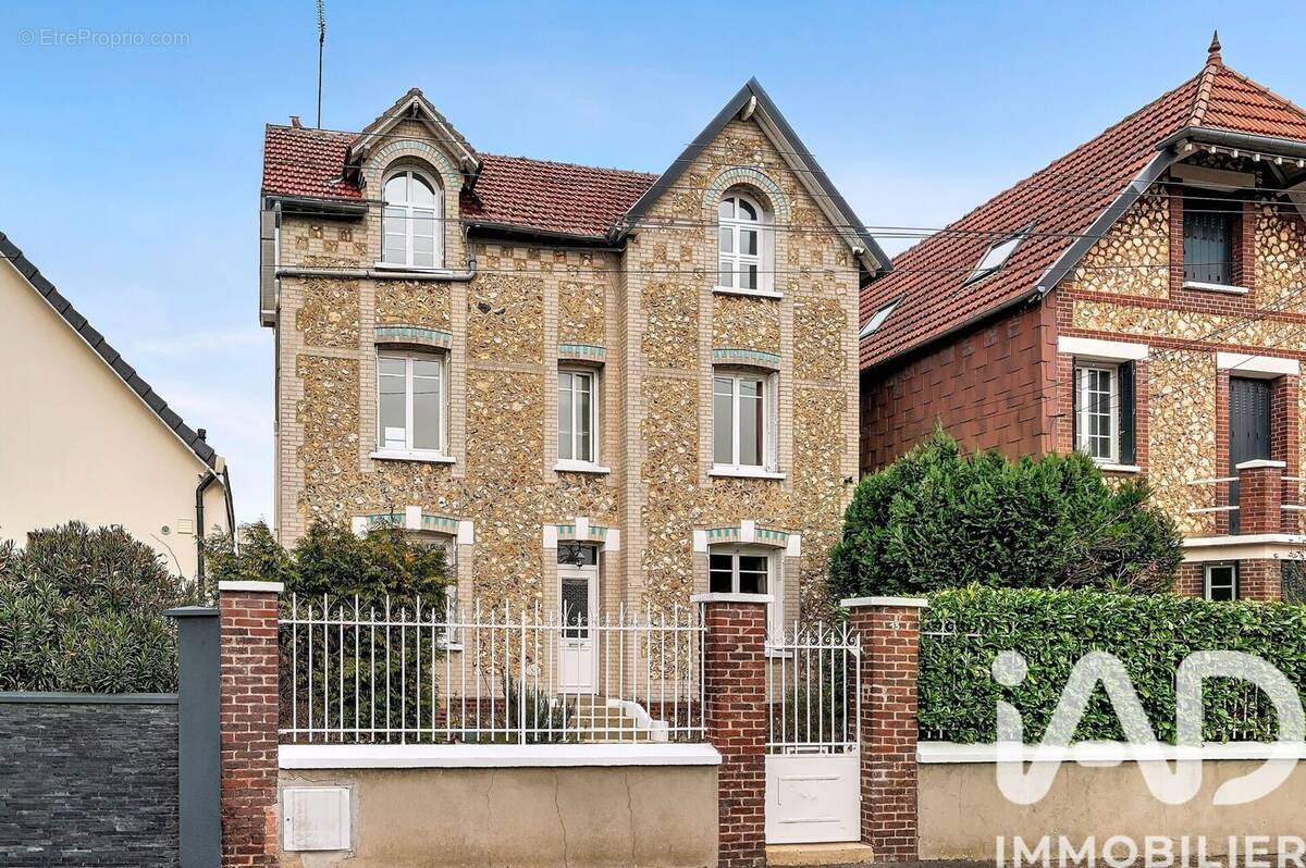 Photo 1 - Maison à SOTTEVILLE-LES-ROUEN