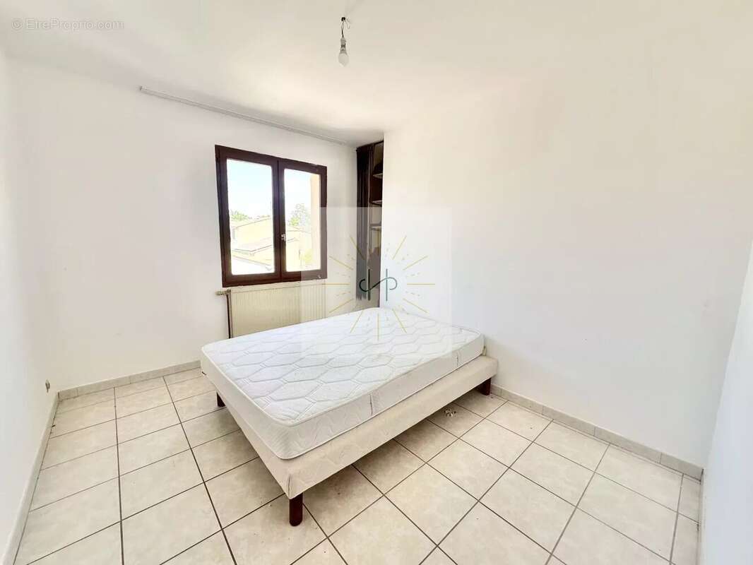 Maison à MONTELIMAR