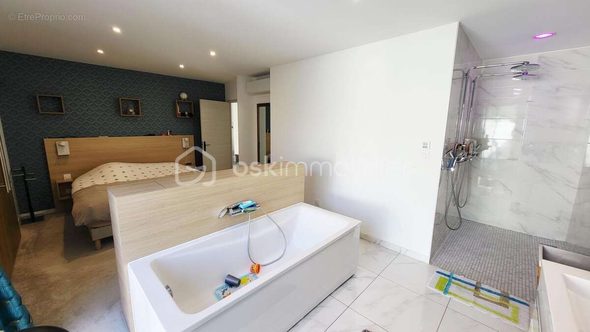 Maison à WARMERIVILLE