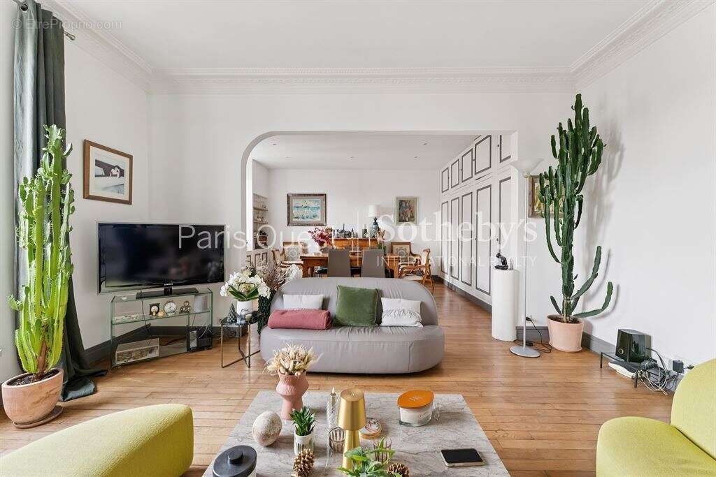 Appartement à NEUILLY-SUR-SEINE