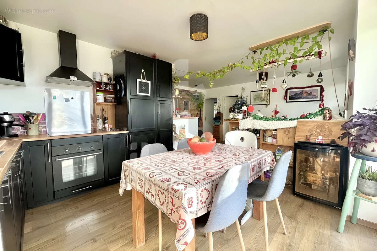 Appartement à GROISY