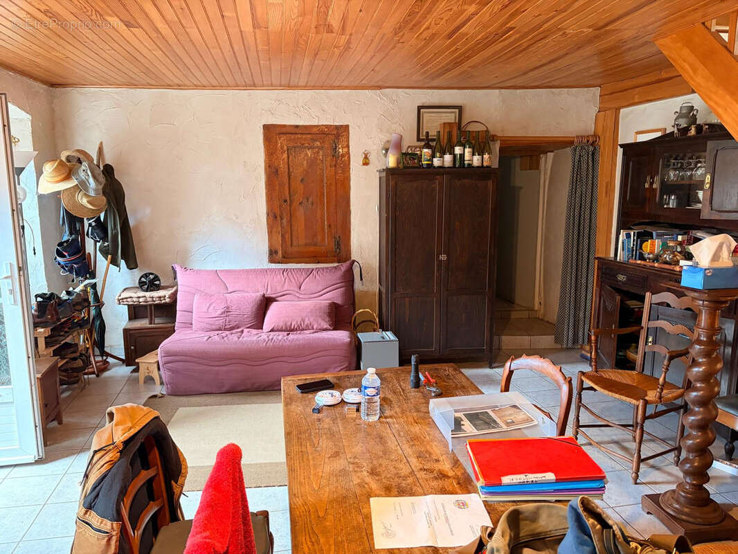 Maison à LAVAL-ATGER
