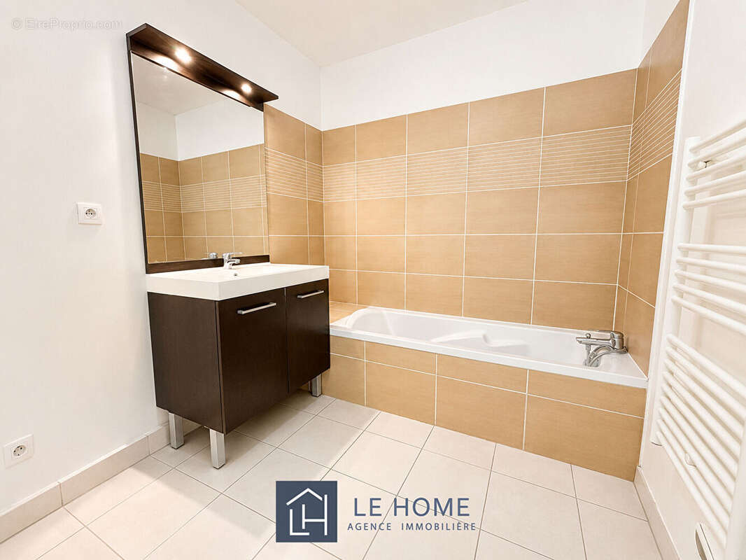 Appartement à TASSIN-LA-DEMI-LUNE