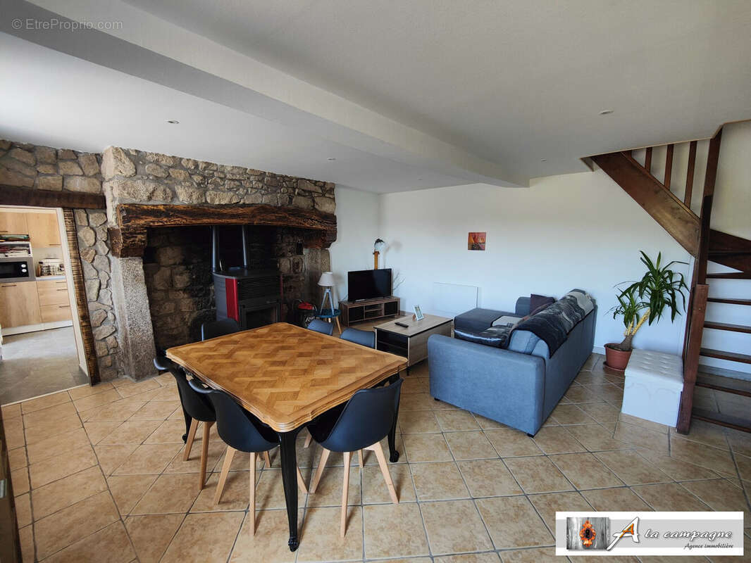 Maison à MERINCHAL