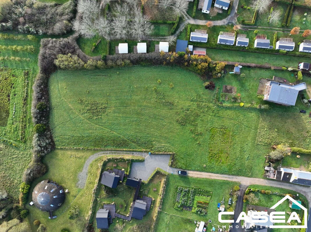 Terrain à LOCTUDY