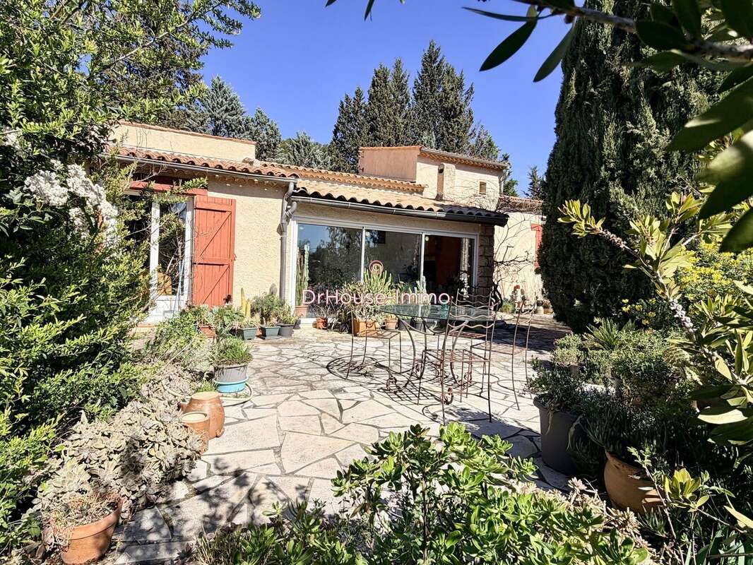 Maison à LORGUES