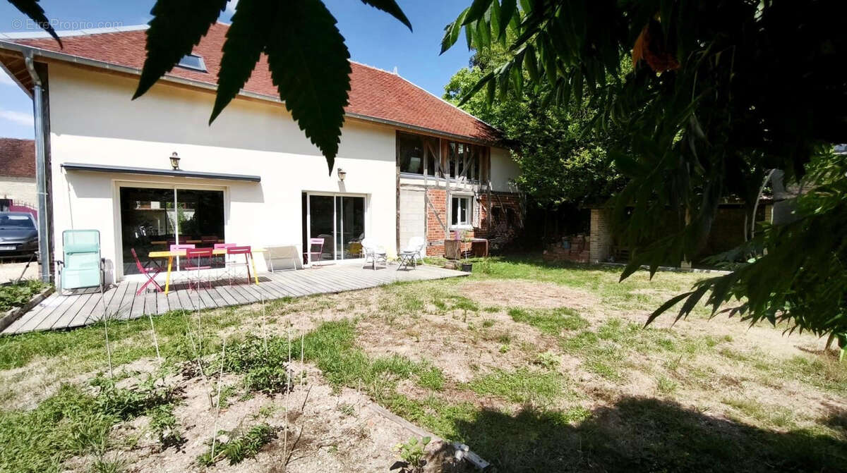 Belle maison d'habitation de 240 m2 - photo 3