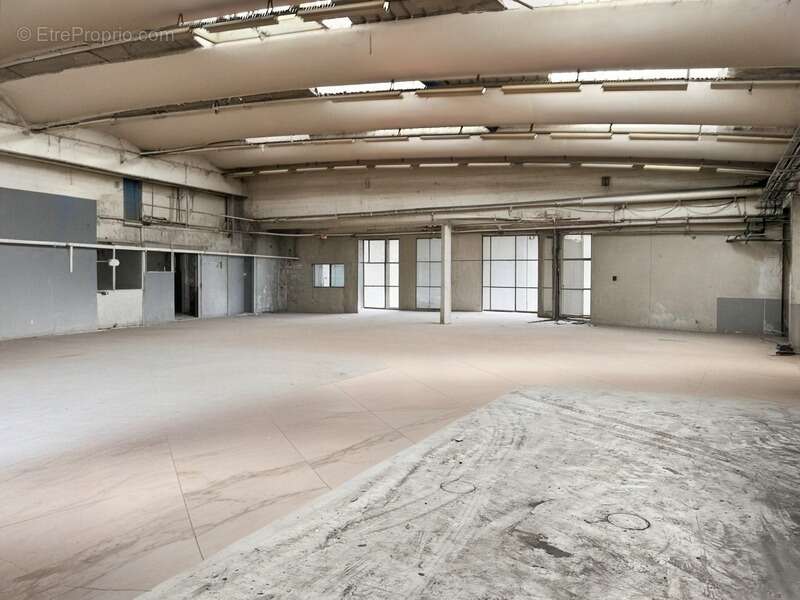 Commerce à FRESSENNEVILLE