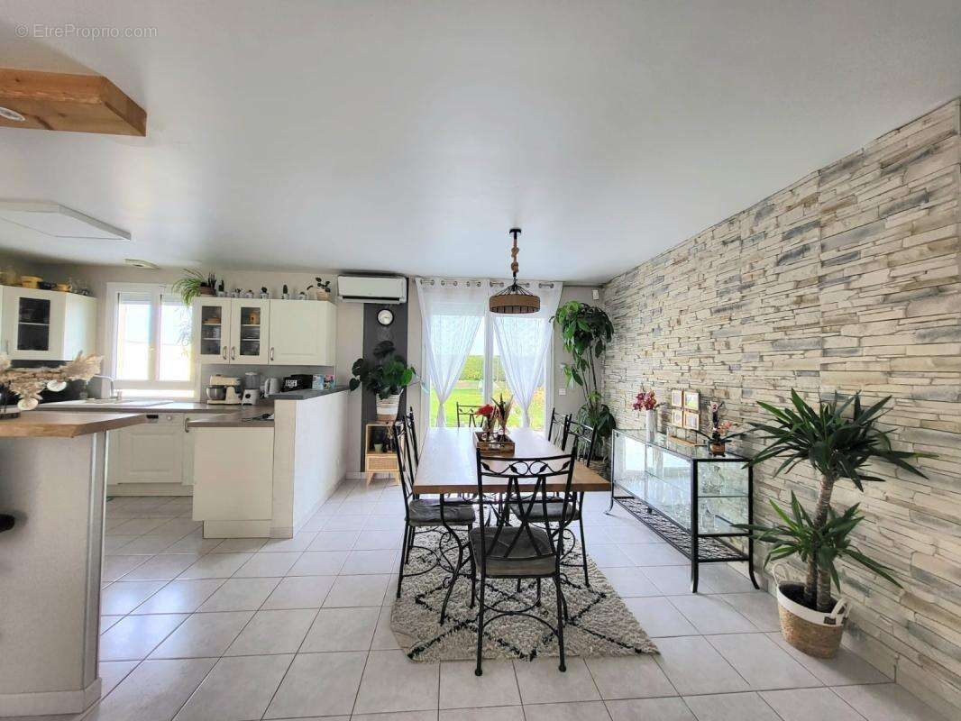 Maison à SERMAISES