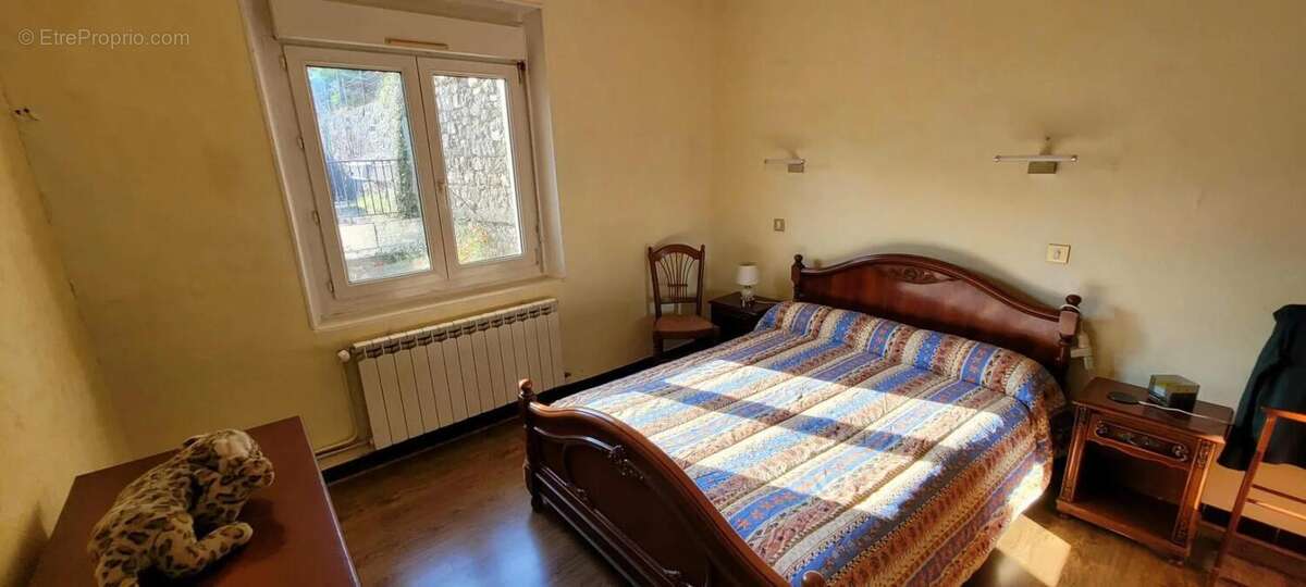 Maison à LES SALLES-DU-GARDON