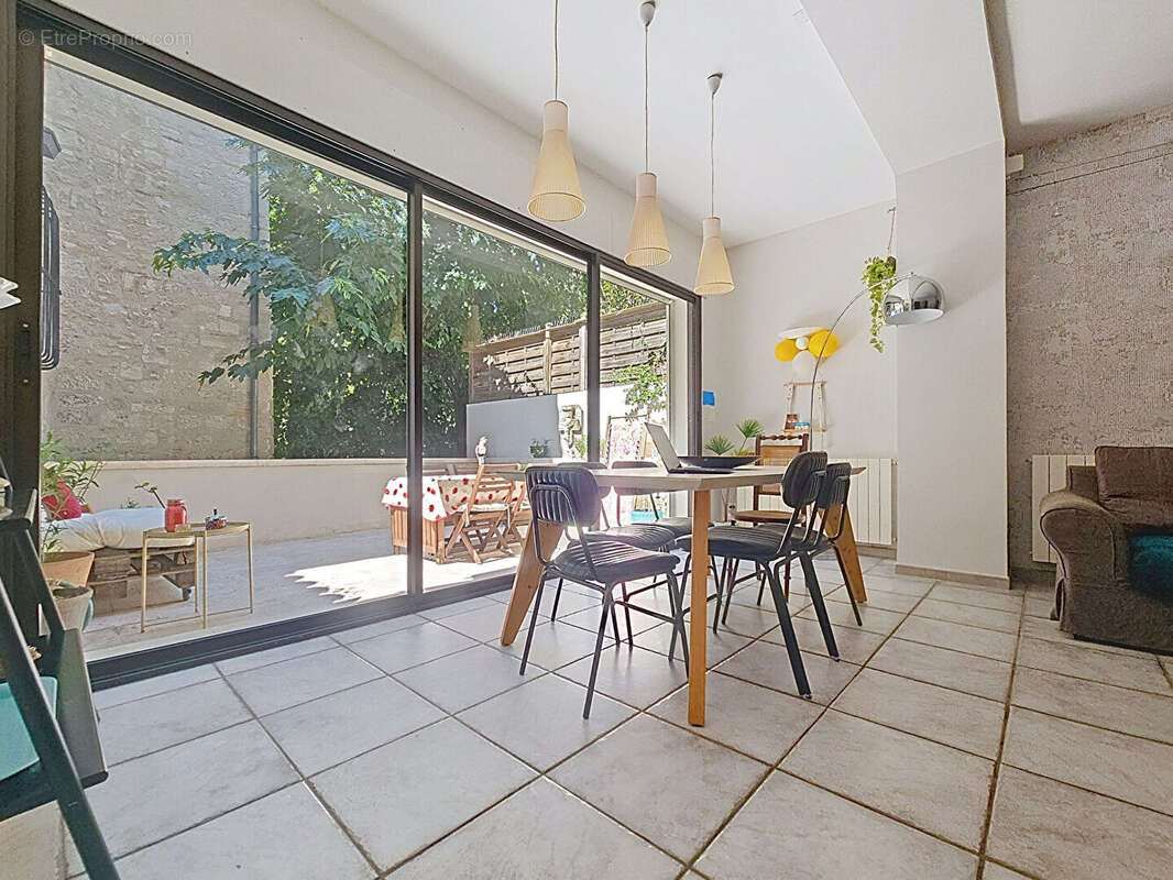Avignon  Intra muros. Élégante maison de caractère avec terrasses, garage et appartement indépendant - photo 17