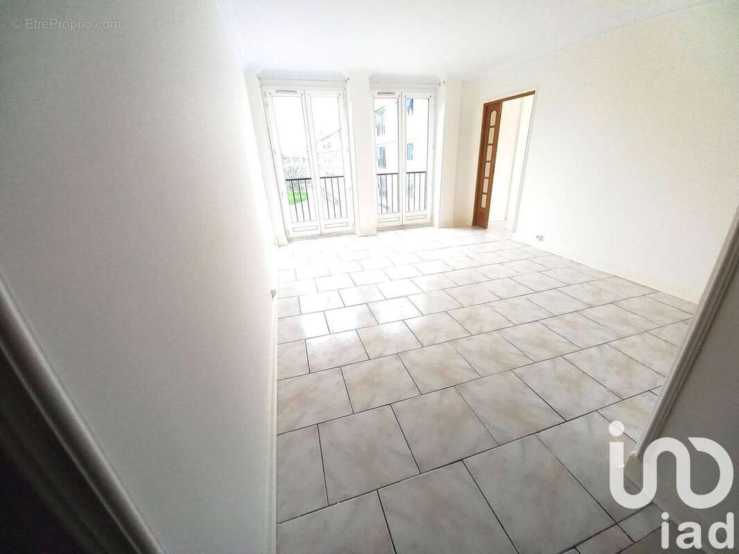Photo 2 - Appartement à CHOISY-LE-ROI
