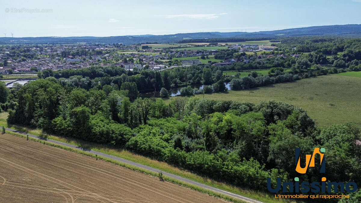 Terrain 2908 m² à L'isle-Sur-Le-Doubs  - photo 2