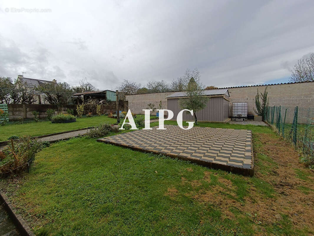 Maison à PLOUGUERNEVEL