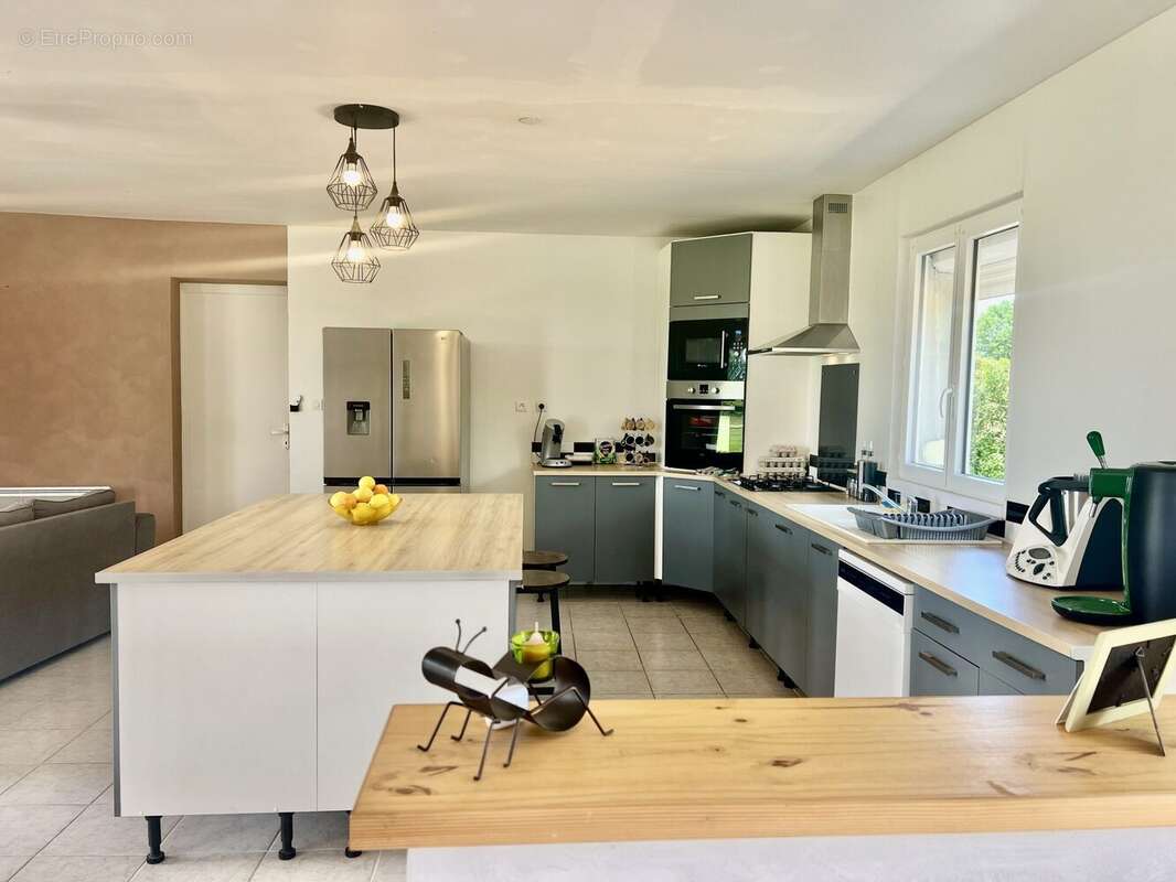 Maison 150 m² à Monsac  - photo 2