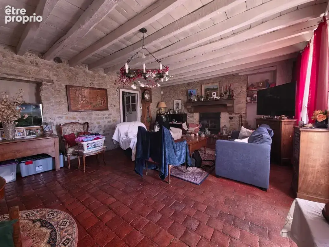Maison de village de caractère de 173 m², 5 chambres à Champvert - photo 6