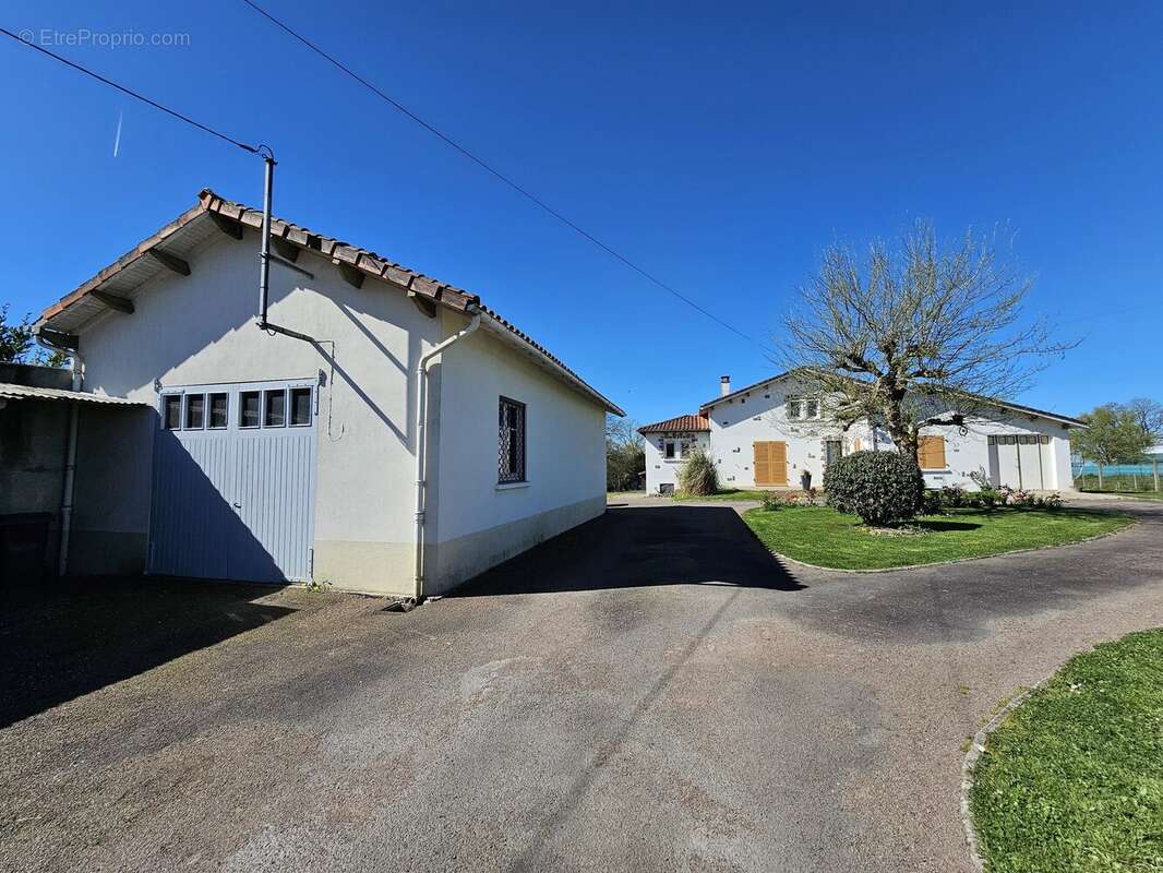 Maison à ROUMAZIERES-LOUBERT