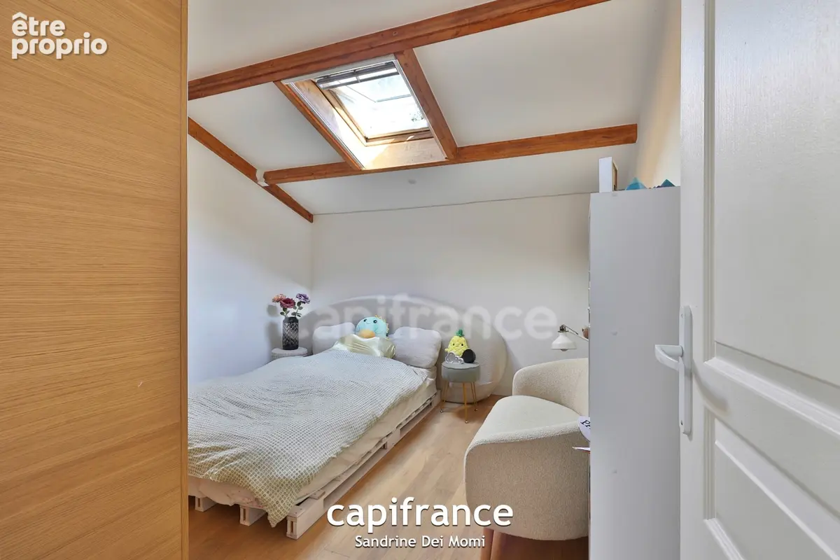 SAINT DIDIER AU MONT D'OR - Appartement T4 duplex avec terrasse et 2 stationnements - photo 10