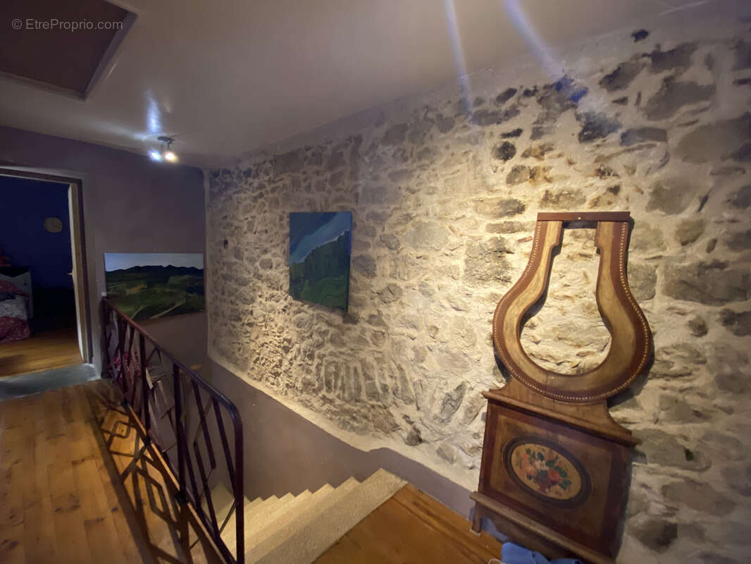 Maison à VILLAR-SAINT-ANSELME