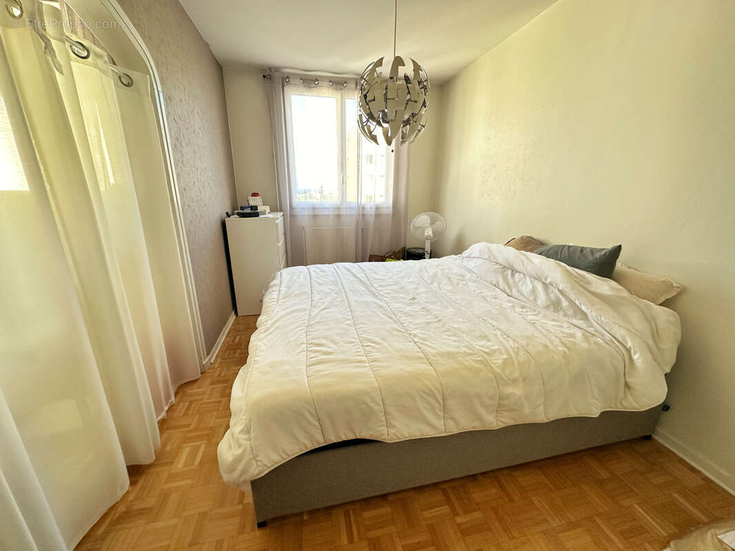 Appartement à OULLINS