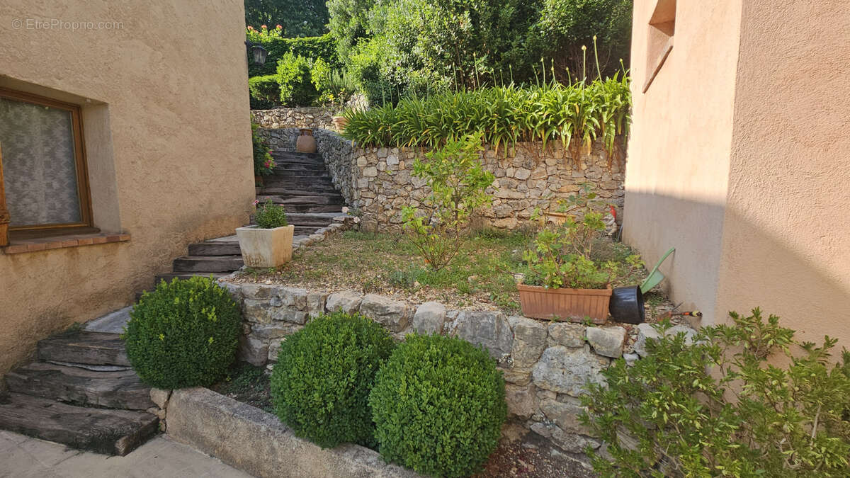 Maison à PEYMEINADE