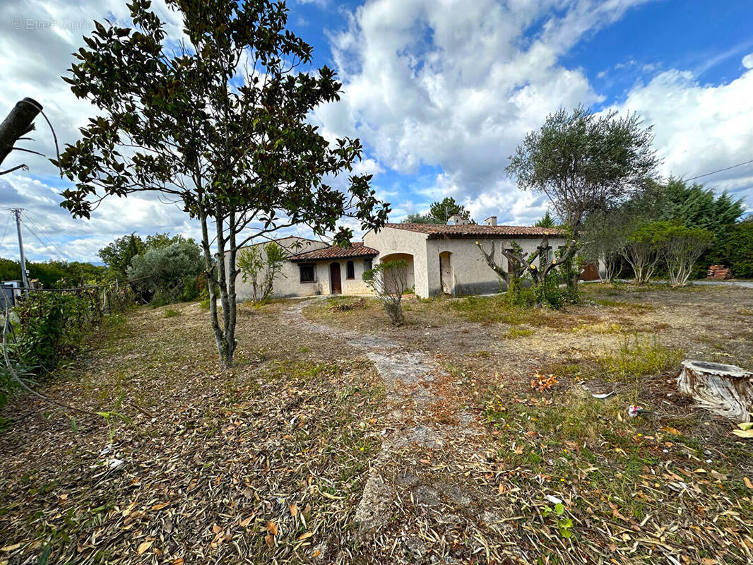 Maison à MONTAUROUX