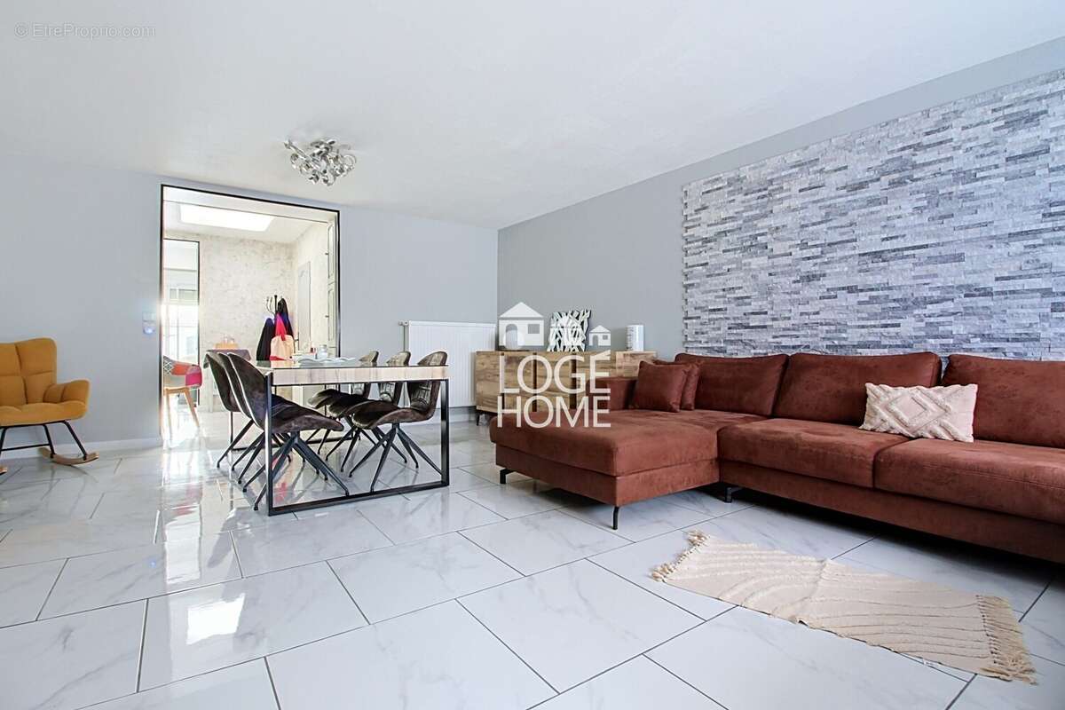 Maison 111 m² à Wattrelos  - photo 5