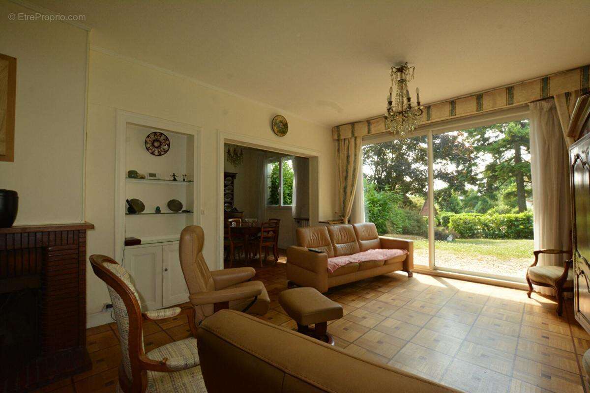 Maison à MONTMORENCY